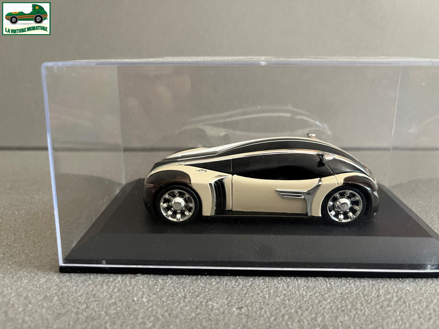 Voiture miniature Concept Car Peugeot 4002 Norev au 1/43