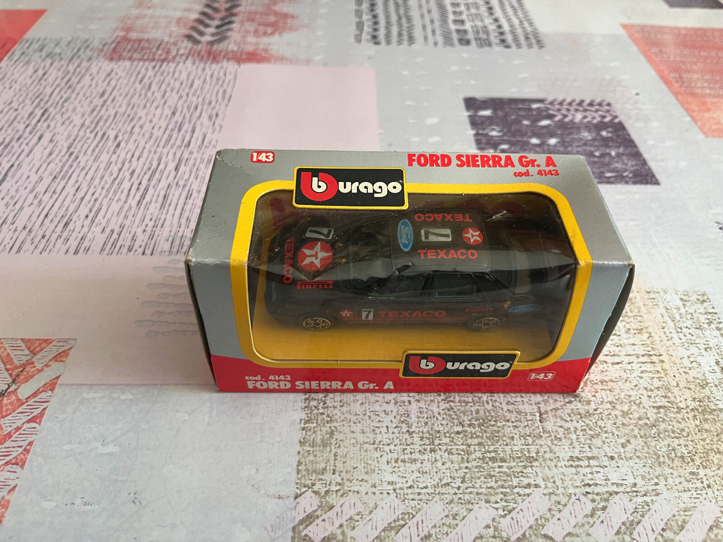 Voiture miniature Burago Ford Sierra Gr. A 4143 au 1/43