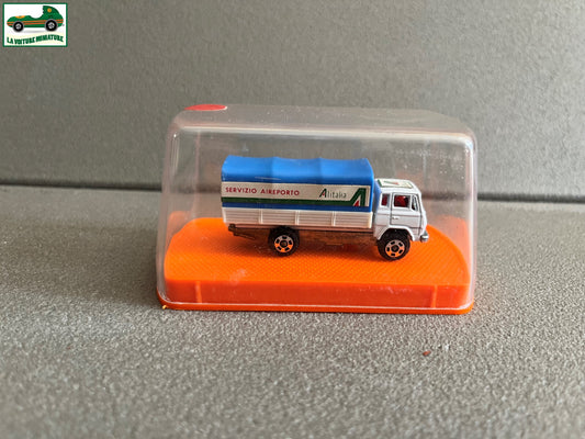 Voiture miniature Camion Mercedes Aeroport Guiloy Spain Echelle Type Majorette