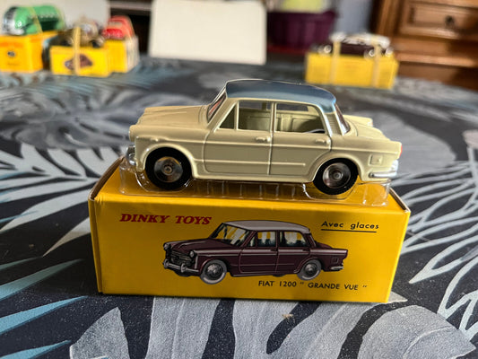 Voiture miniature Fiat 1200 Grande Vue Dinky Toys Atlas au 1/43