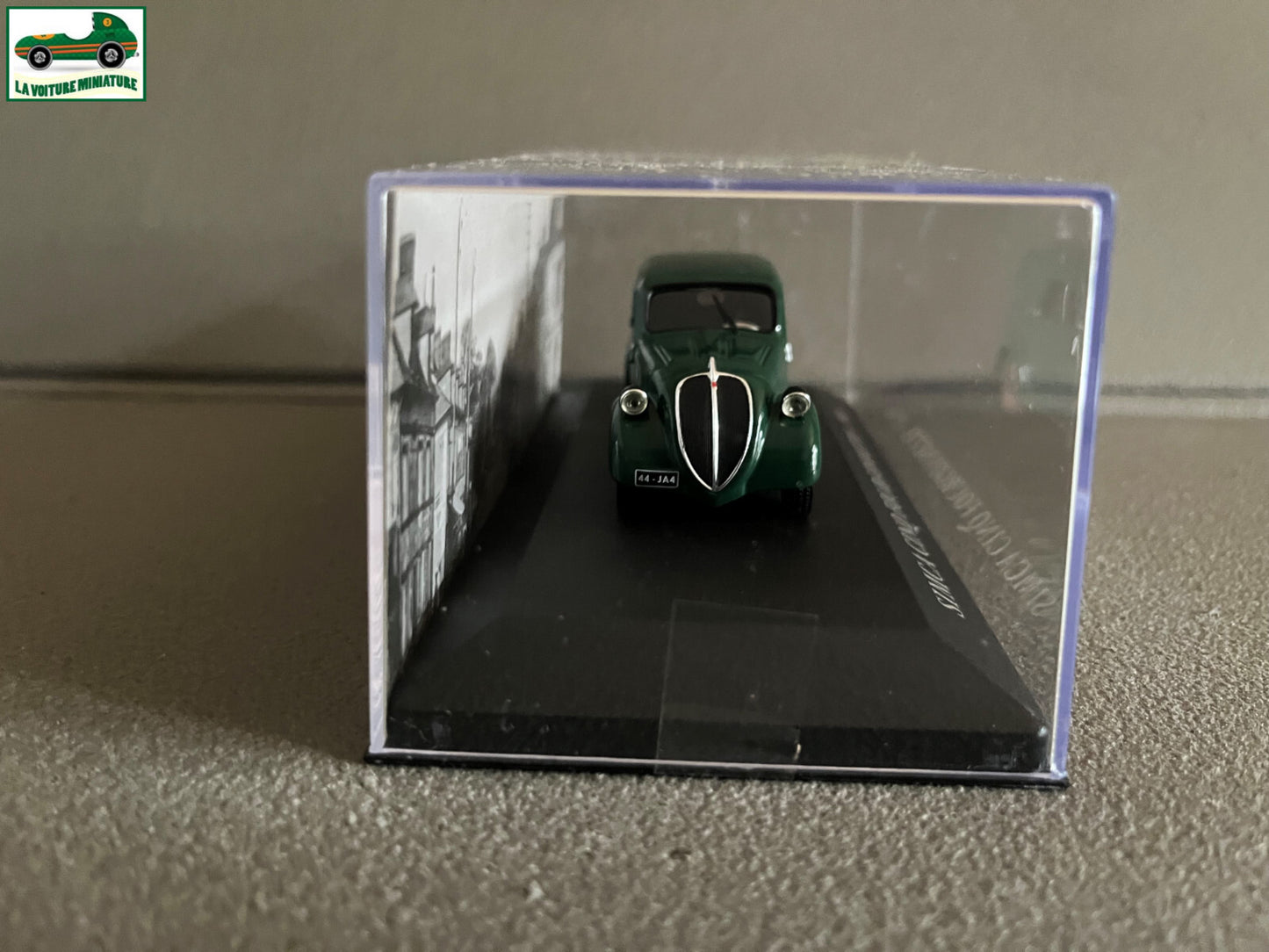 Voiture Miniature Simca Cinq Fourgonnette 1936 au 1/43 Ixo Altaya