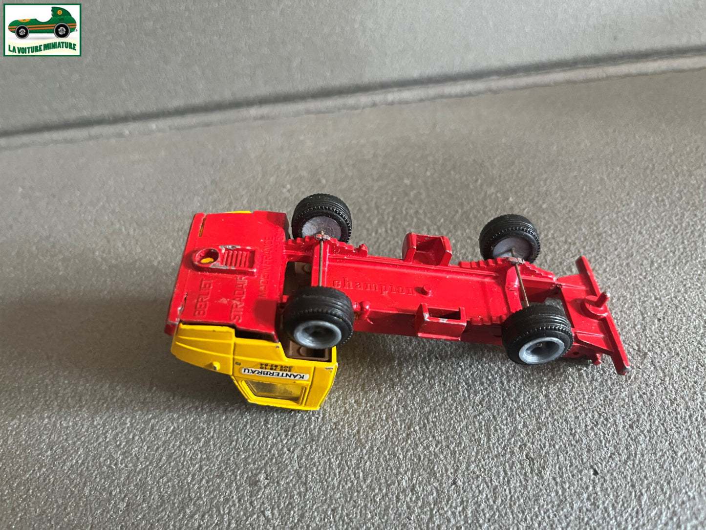 Ancienne Voiture Miniature Camion Berliet Stradair Champion France Epave 1/60