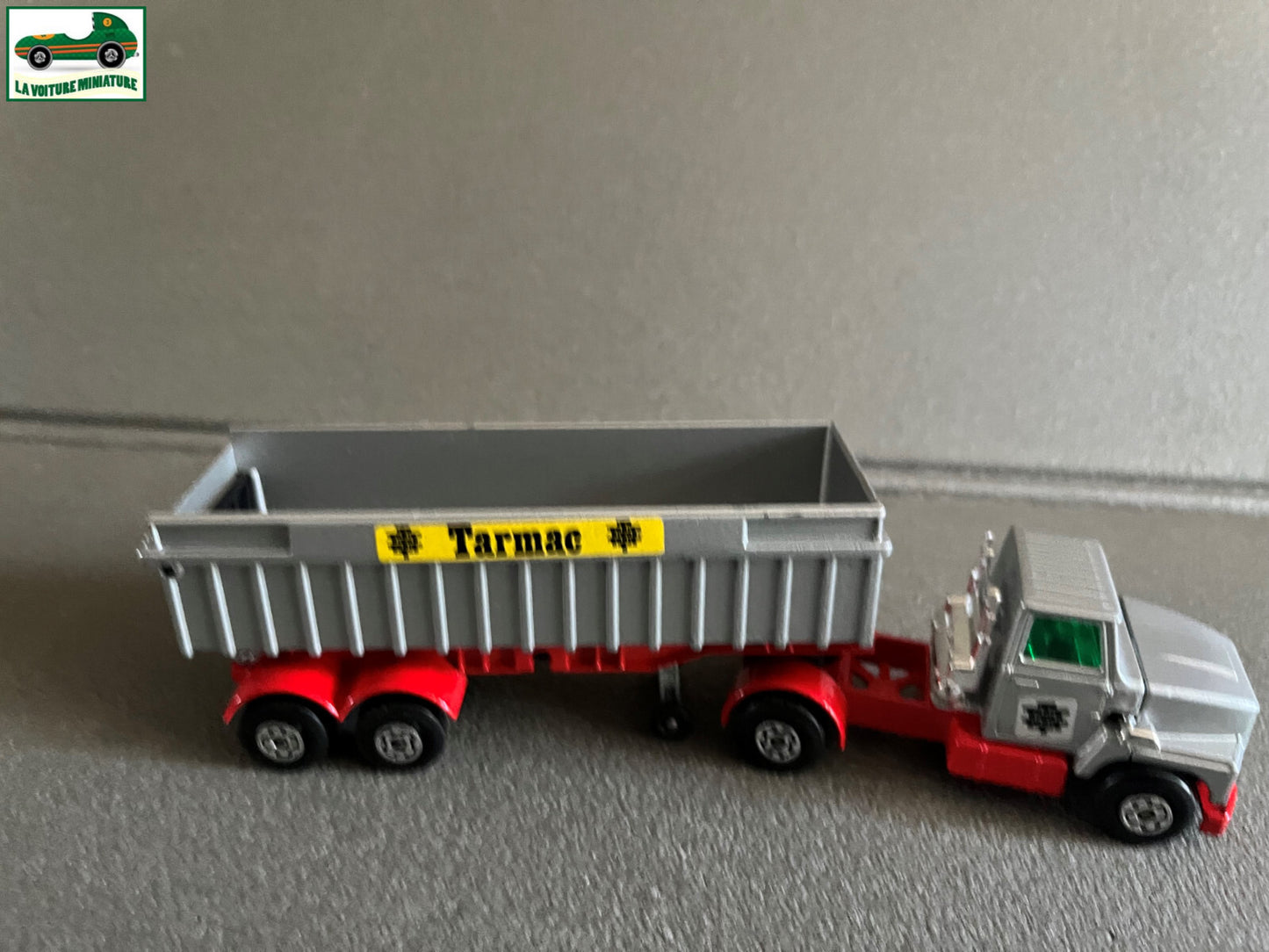Ancienne Miniature Camion Semi Remorque Ford LTS Tarmac Matchbox Super Kings