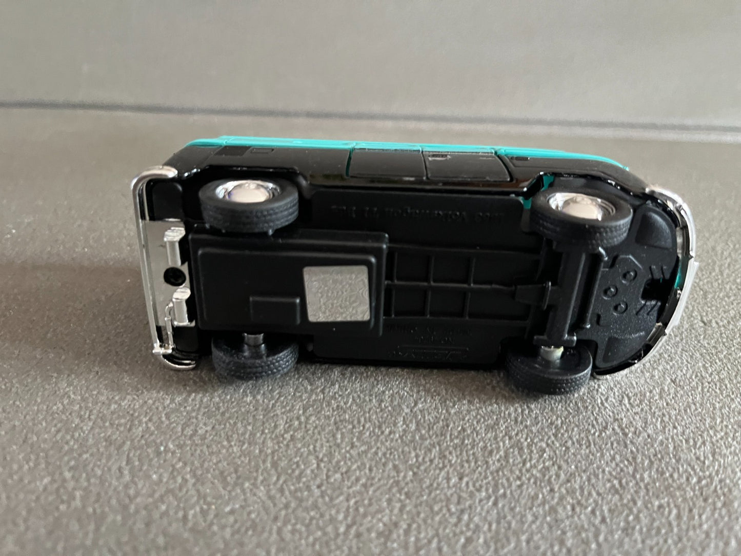 Voiture Miniature Bus Volkswagen Combi T1 1963 Welly au 1/34 1/39