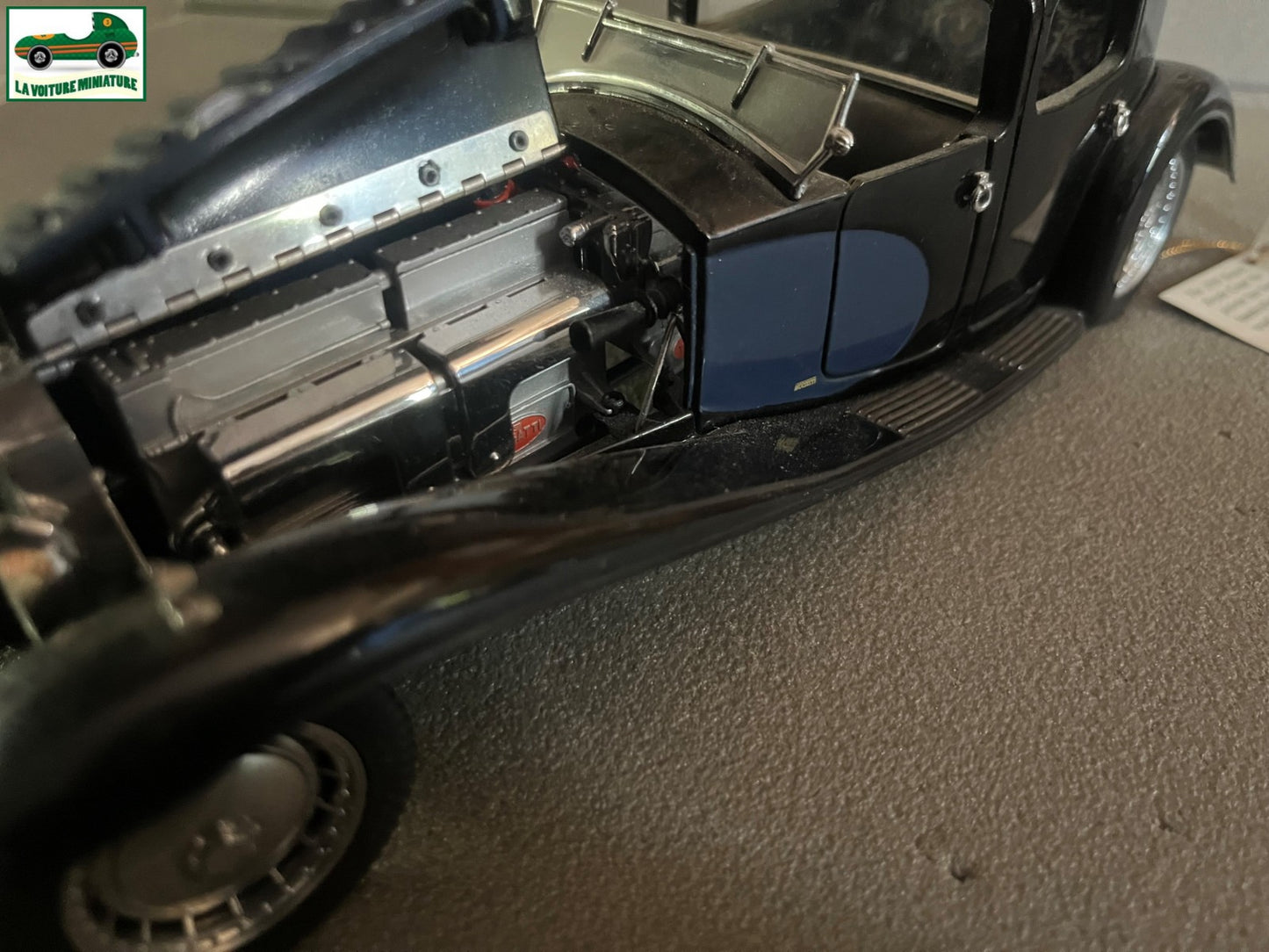 Voiture miniature Bugatti Royale Coupé Napoleon 1930 Franklin Mint 1/24 Défauts