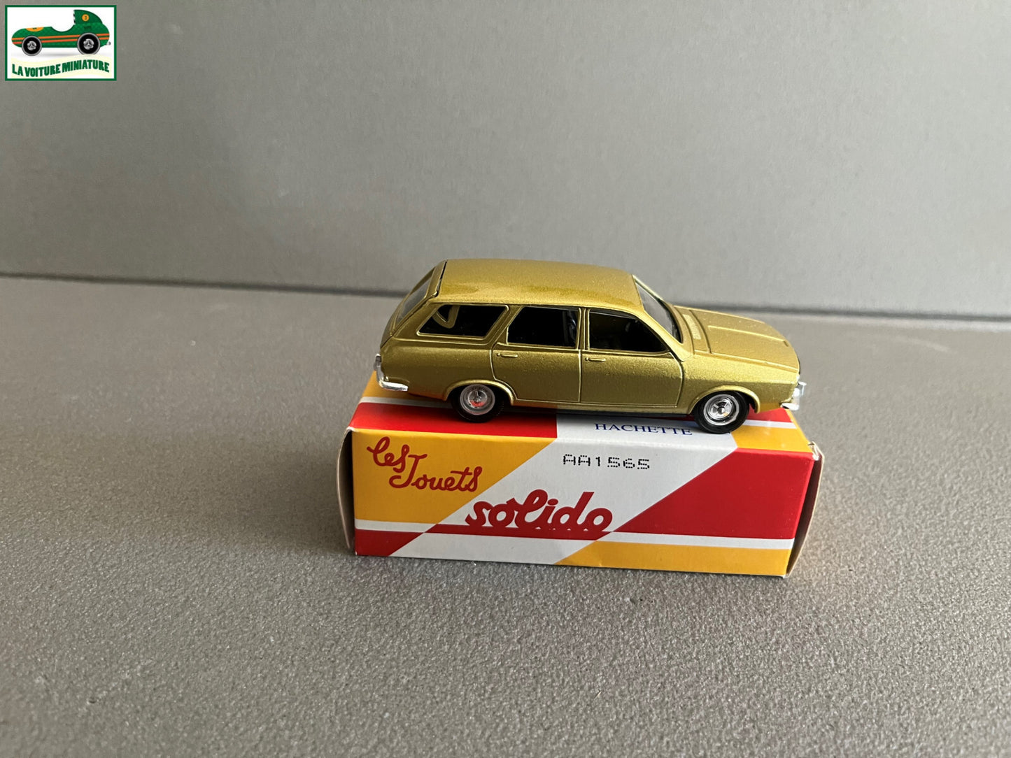 Voiture Miniature Renault 12 Break 1972 Solido Hachette 1/43