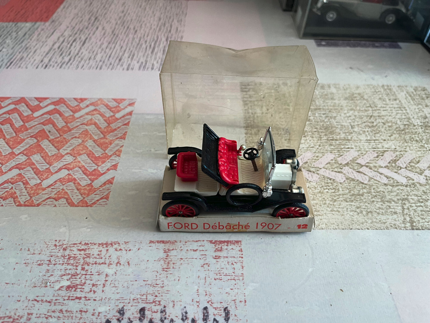 Voiture miniature Plastique Ford Débâché 1907 Minialuxe 1/43