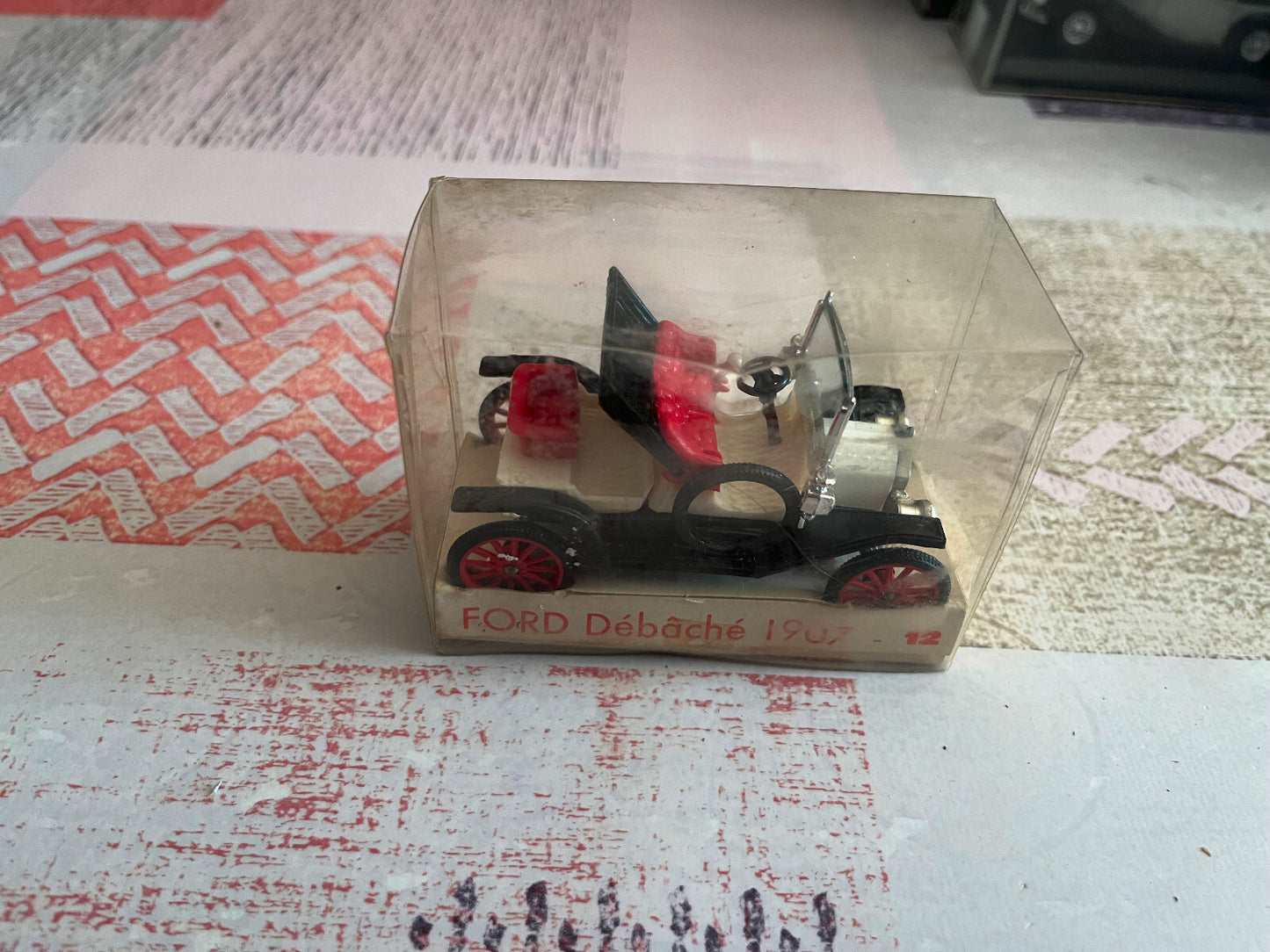 Voiture miniature Plastique Ford Débâché 1907 Minialuxe 1/43