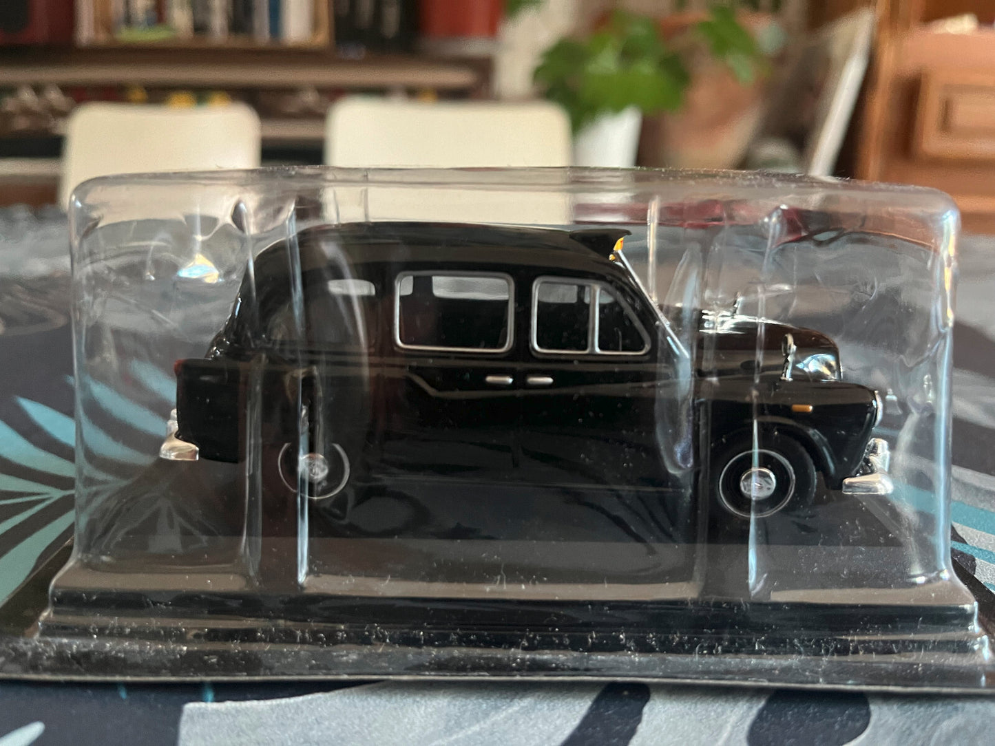 Voiture Miniature Austin FX4 London 1965 Taxi Du Monde au 1/43 Altaya