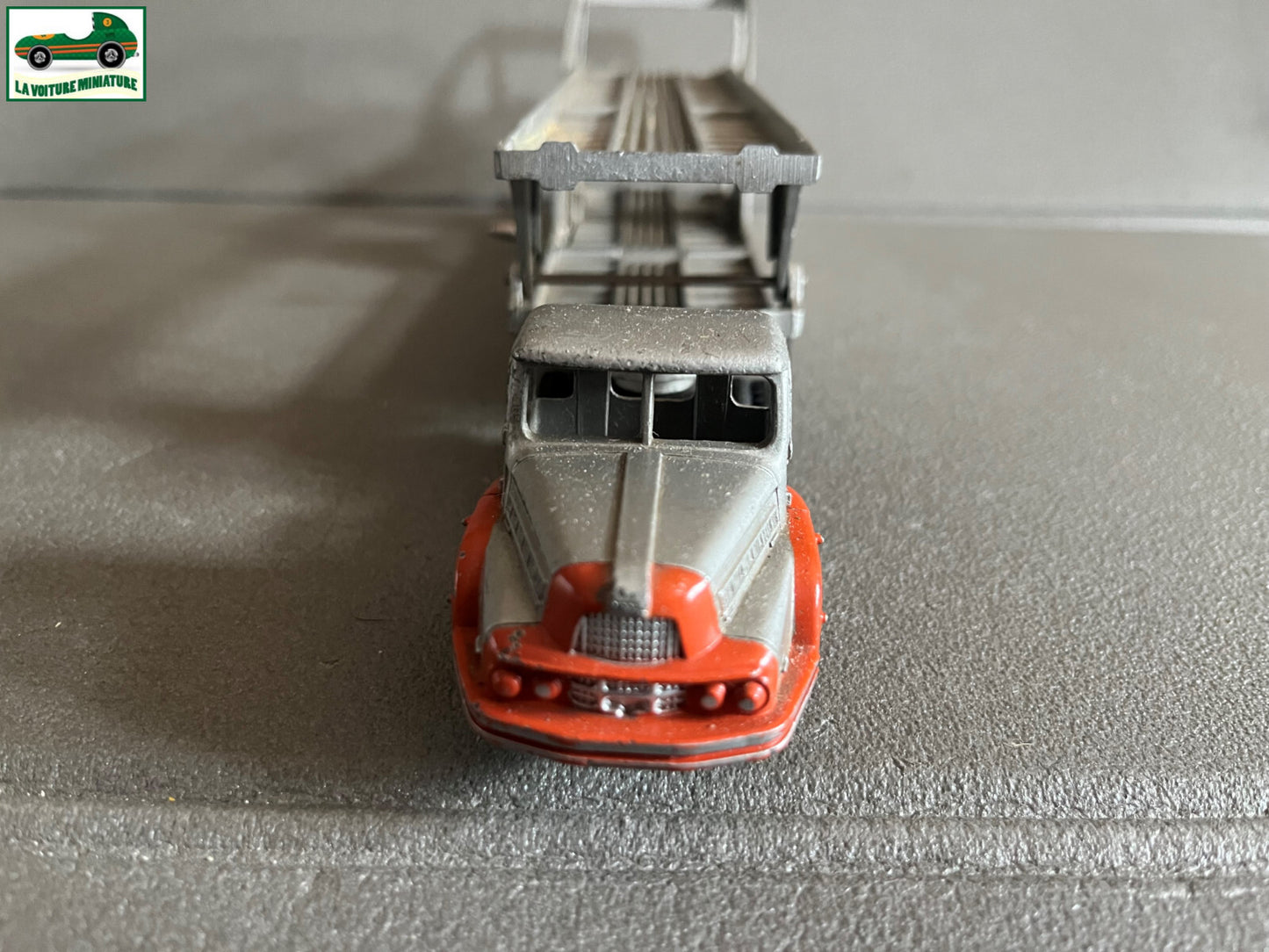 Ancienne Miniature Camion Tracteur Unic Dinky Supertoys Transporteur France