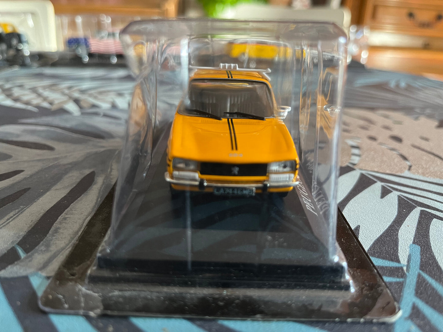 Voiture Miniature Peugeot 504 Lagos 1977 Taxi Du Monde 1/43
