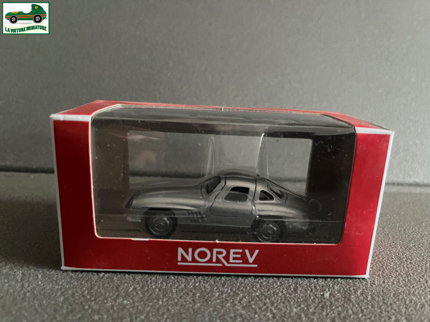 Voiture miniature Mercedes 300 SL Norev 3 inches 1/64