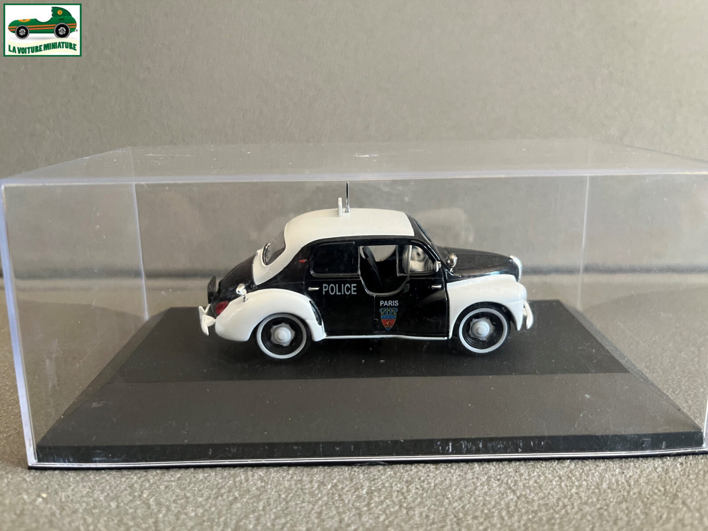 Voiture miniature Renault 4CV Police Paris au 1/43