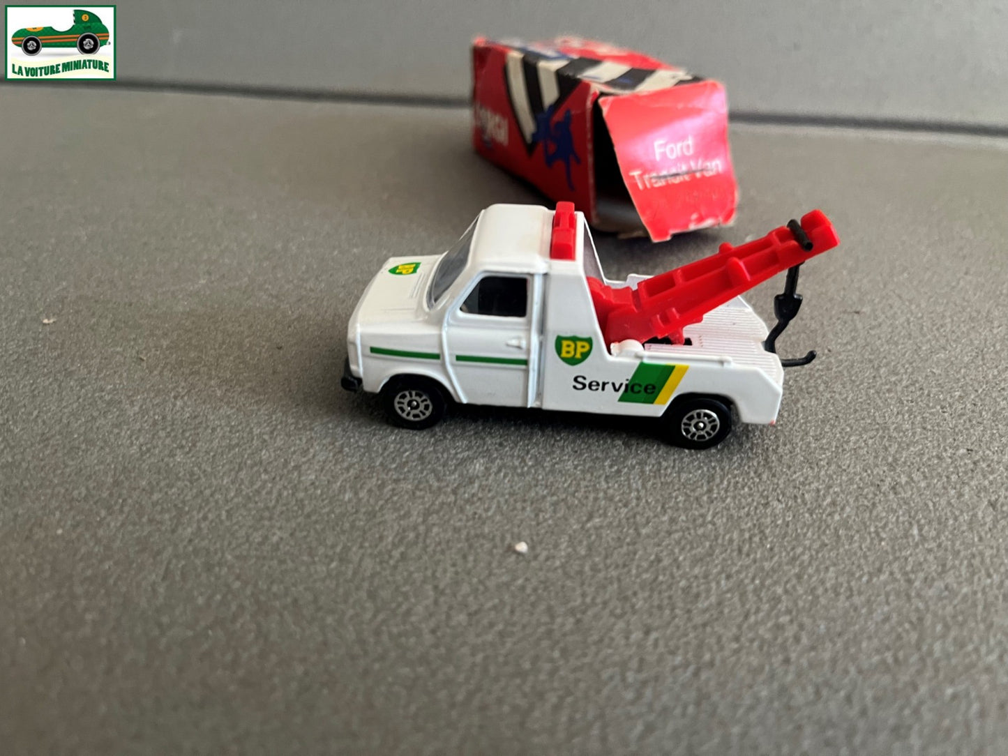 Ancienne Voiture Miniature Corgi Ford Transit Made GT Britain Echelle Majorette
