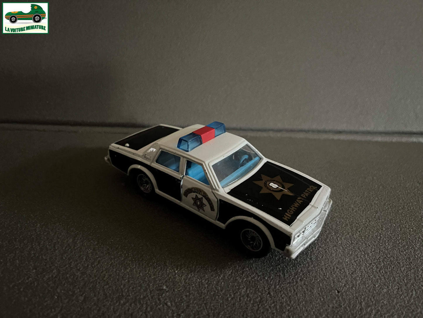 Voiture miniature Chevrolet Impala Highway Patrol Police Majorette France 1/41