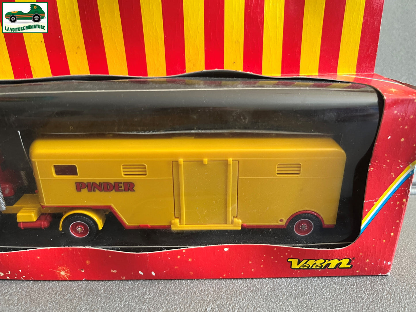 Voiture Miniature Semi Remorque Renault Transport Chevaux Pinder Verem 802 1/50