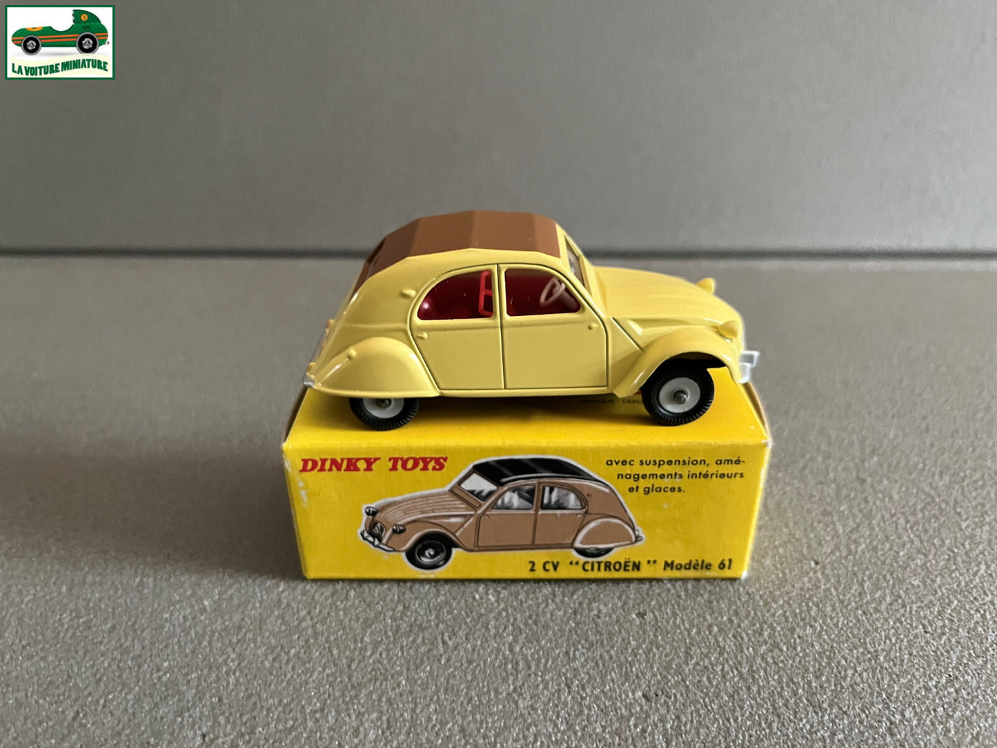 Voiture Miniature Citroen 2CV Modèle 61 Dinky Toys Atlas 558