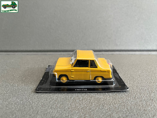 Voiture Miniature CM3 SMZ S-3D Pays de L'est URSS Russie au 1/43