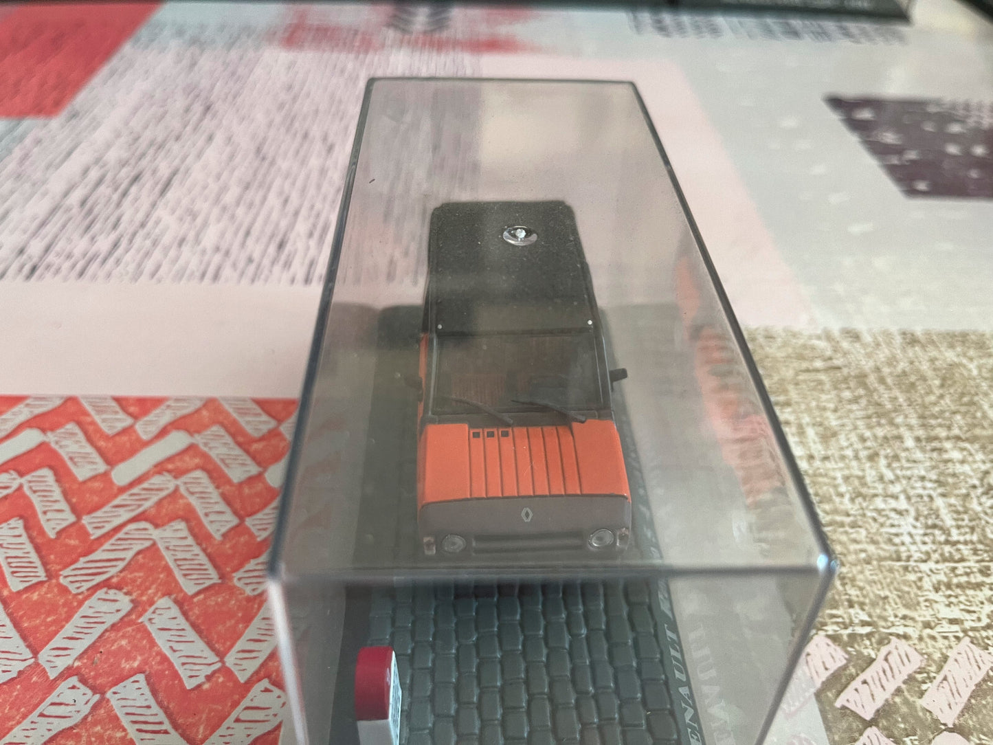 Voiture miniature Mythique R4 4l Renault 4 Rodéo 5 4 saisons Teilhol 1982 1/43