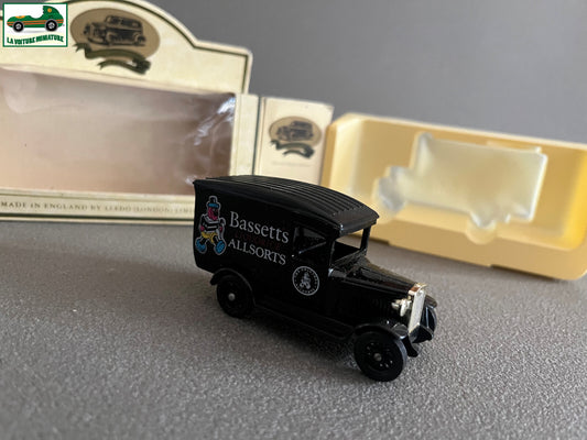 Voiture Miniature anglaise Tacot Ford Liquorice Bassetts Allsorts LLedo