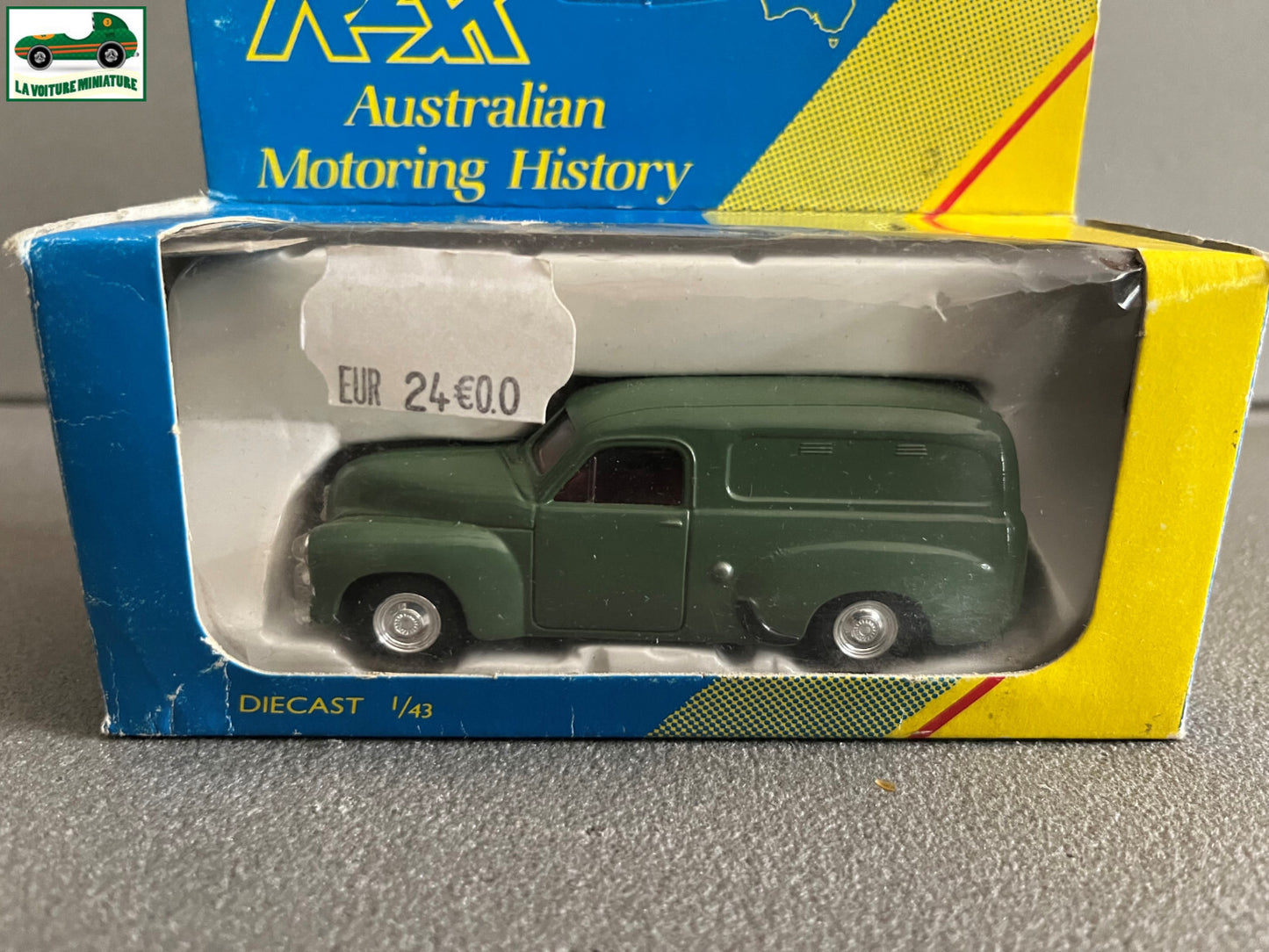 Voiture Miniature FJ Holden Van Trax au 1/43