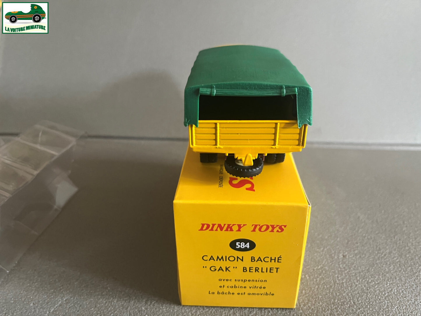 Voiture miniature Camion GAK Berliet Baché 584 Dinky Toys Atlas