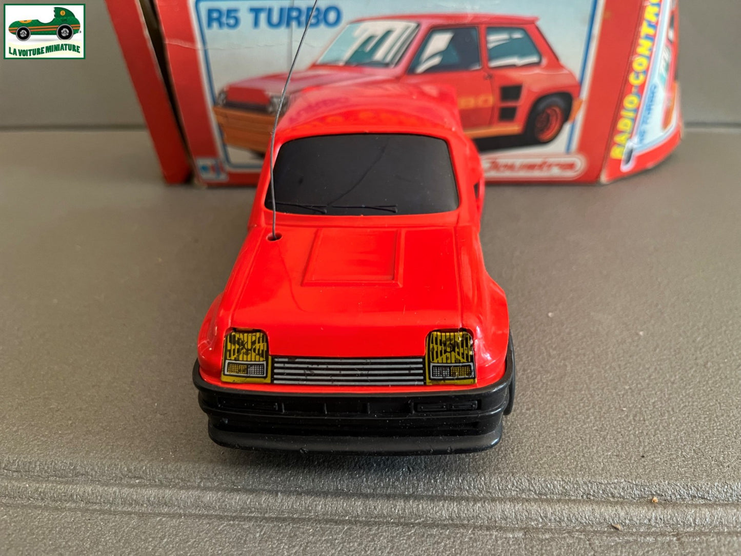 Jouet Ancien Voiture miniature Renault R5 Turbo Ceji France Vintage Défauts