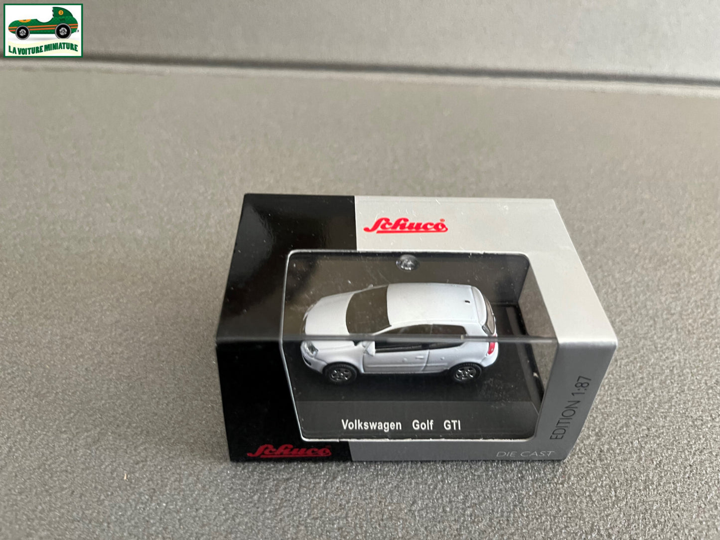 Voiture Miniature Volkswagen Golf GTI Schuco 1/87 HO