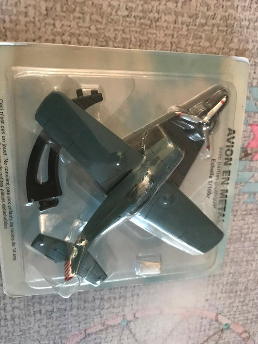 Avion miniature Militaire F4F-3 Wildcat au 1/100