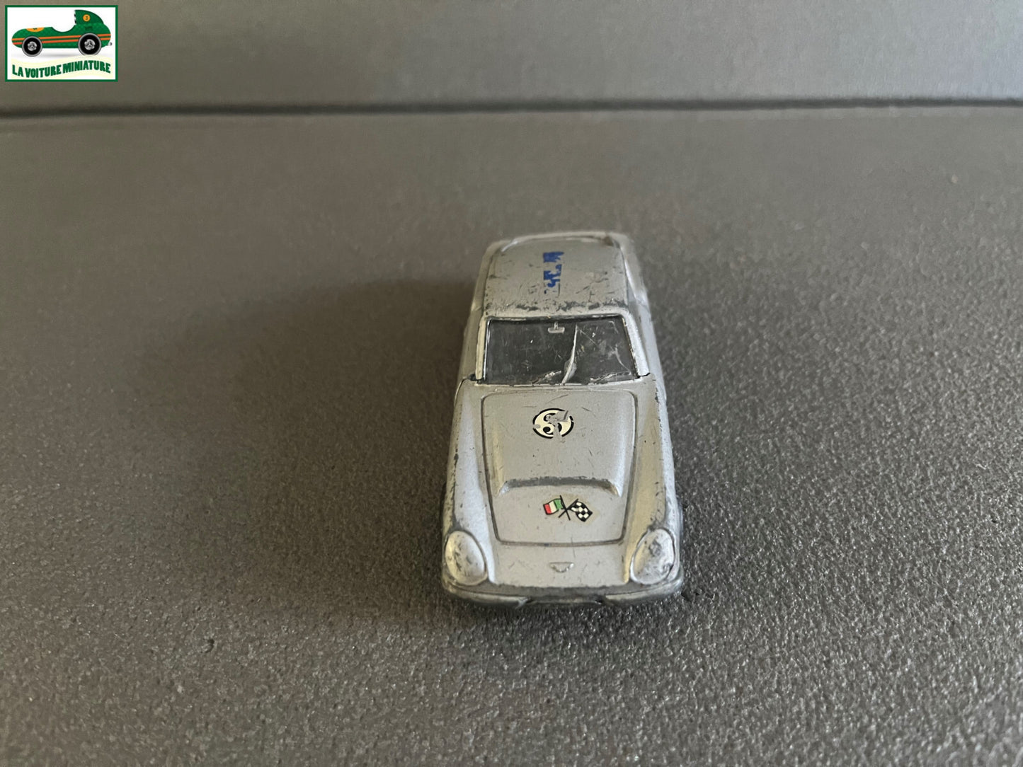 Ancienne Miniature Voiture Aston Martin DBS Politoys 1/43 Epave