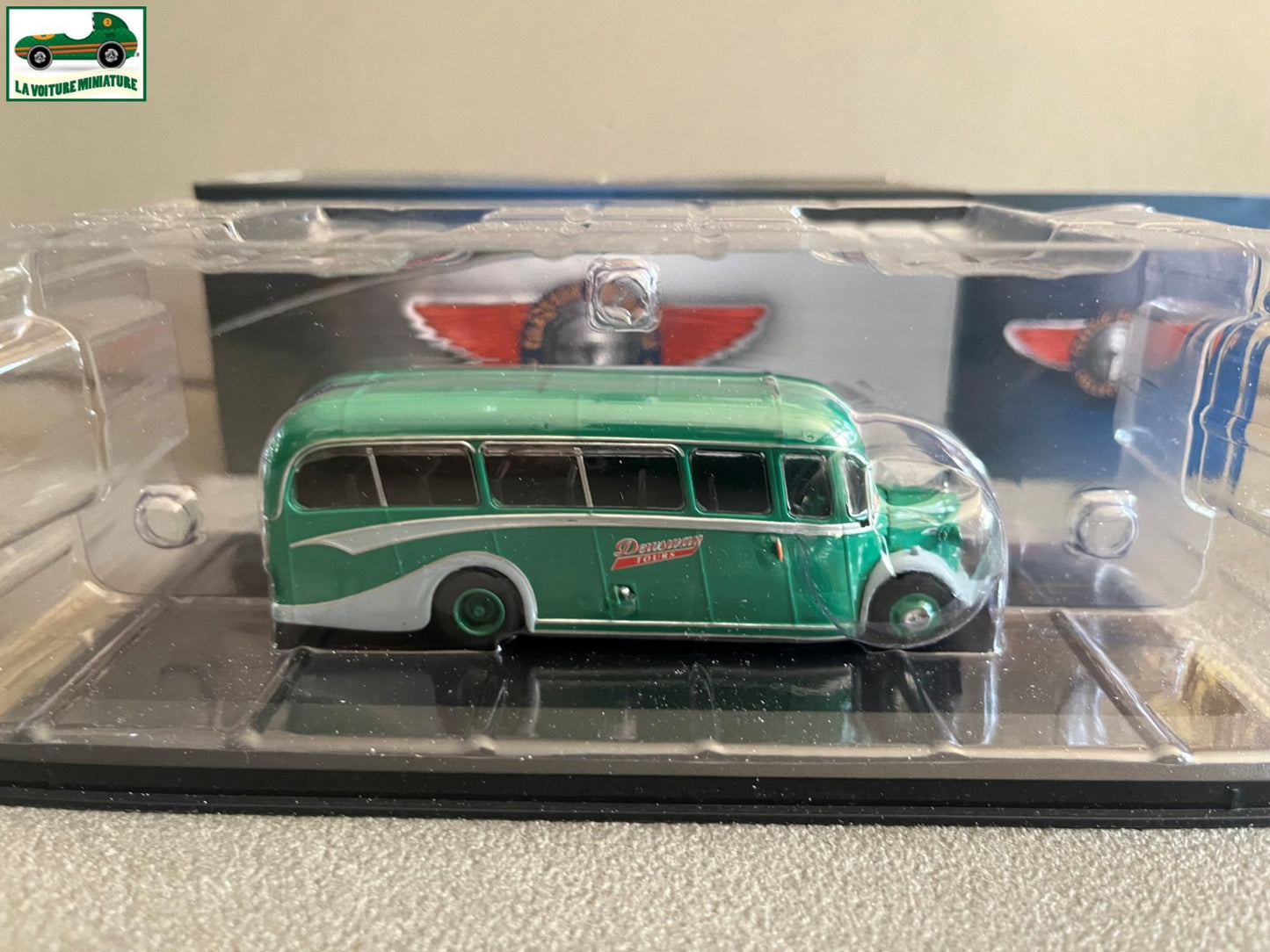 Voiture miniature Ron W. Dew Bedford OB Autobus Bus Autocar Atlas 1/72