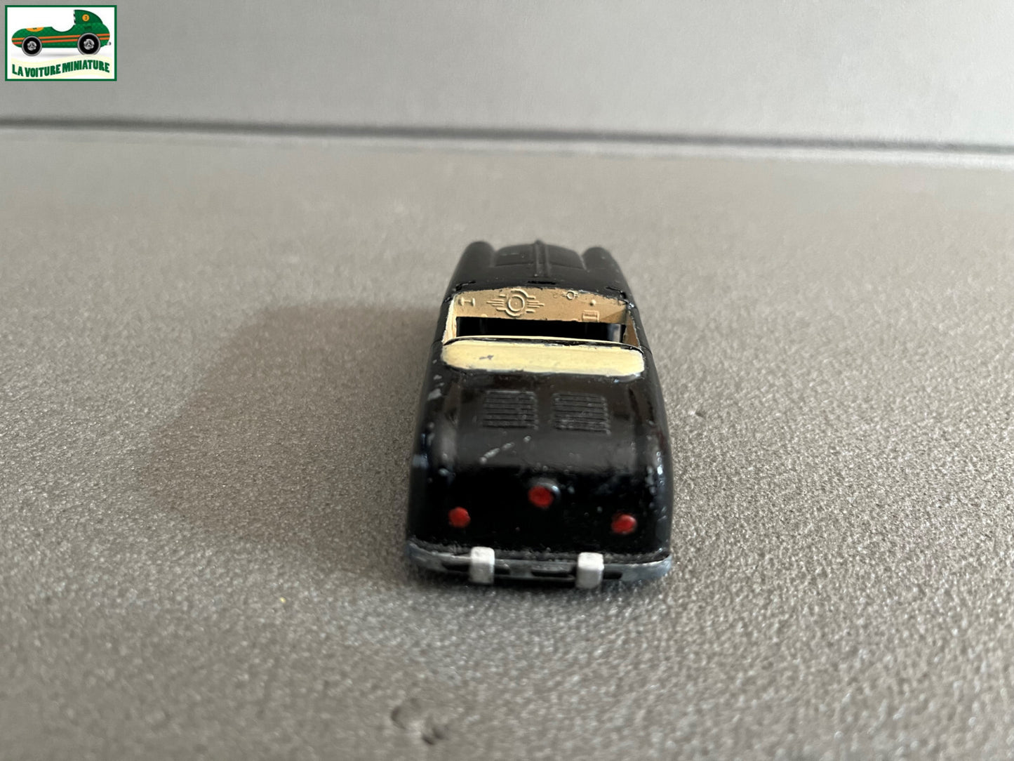 Ancienne Miniature Voiture R de Rovin CIJ France Epave 1/43