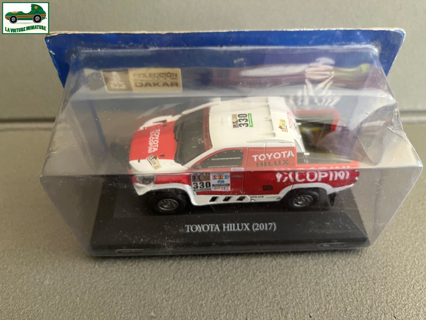 Voiture miniature Toyota Hilux 2017 Rallye Paris Dakar au 1/43