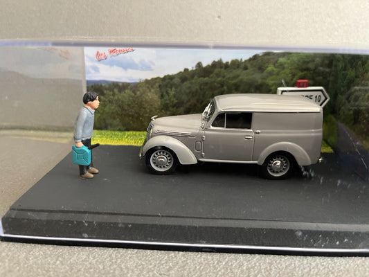 Voiture Miniature Renault Juvaquatre Etape 4 La Route Bleue RN7 1/43