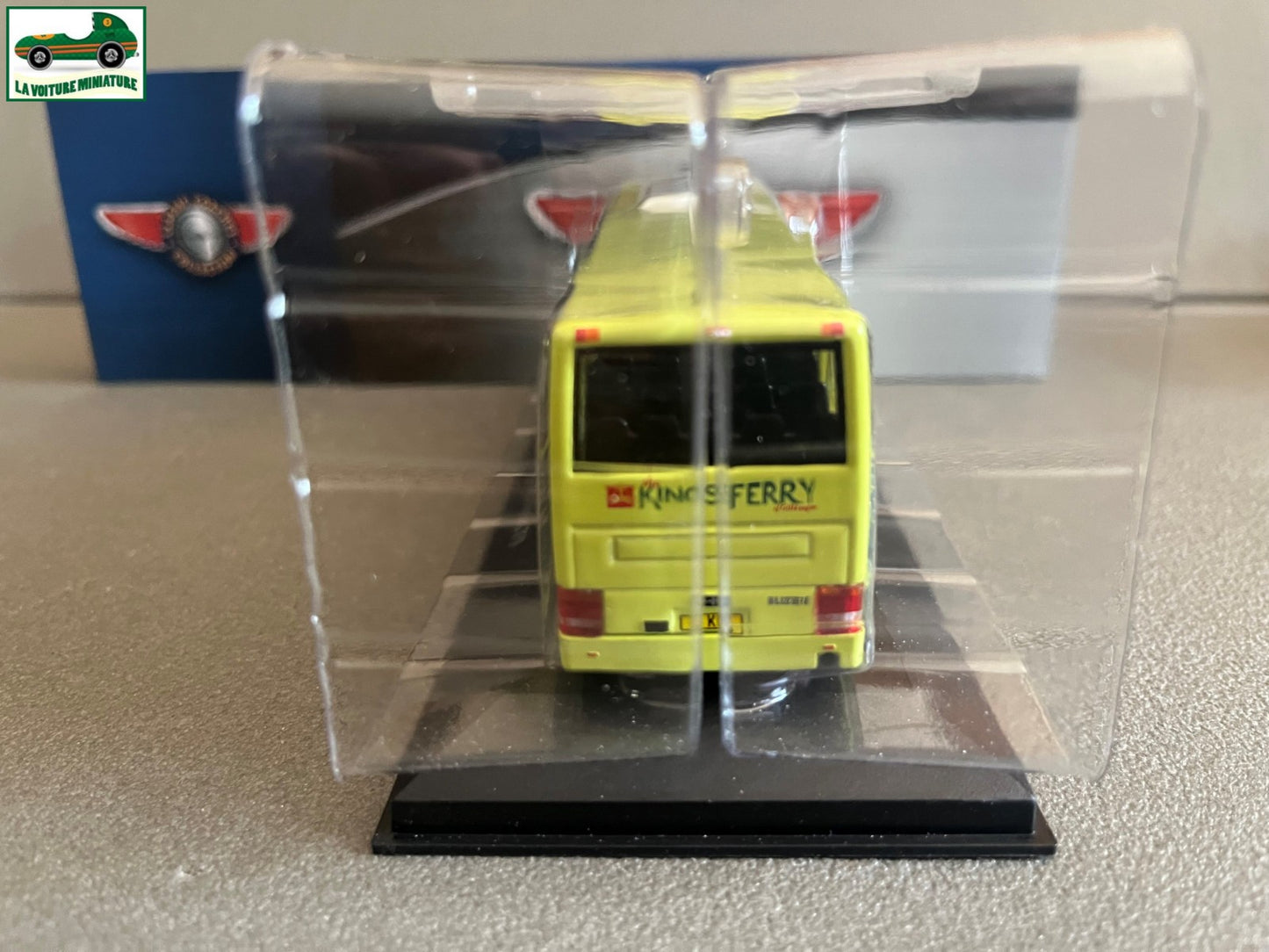 Voiture miniature King's Ferry Van Hool T9 Autobus Autocar Bus Atlas 1/72