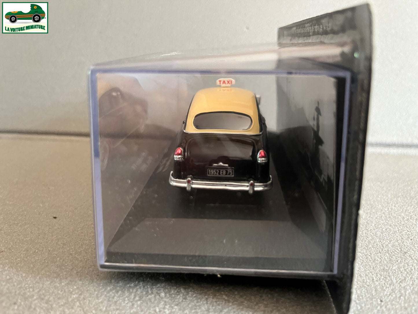 Voiture Miniature Taxi Ford Vedette V8 Paris 1955 Taxis du Monde au 1/43
