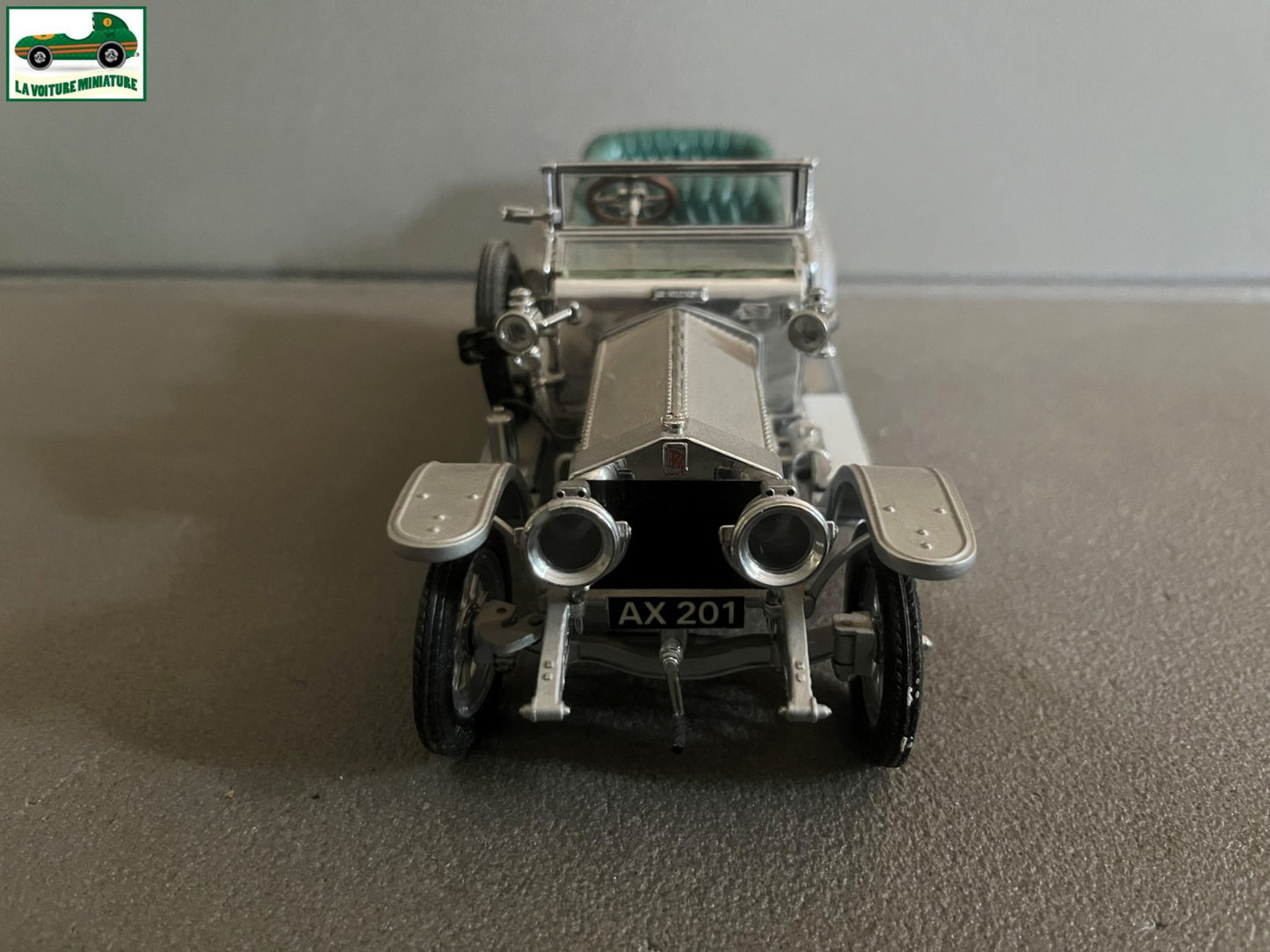 Voiture miniature 1907 Rolls Royce Silver Ghost Franklin Mint 1/24 Défauts