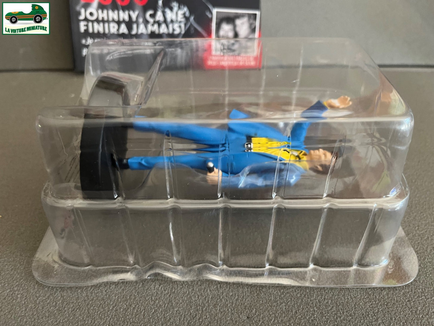 Figurine de Collection Johnny Hallyday + Livret N°26