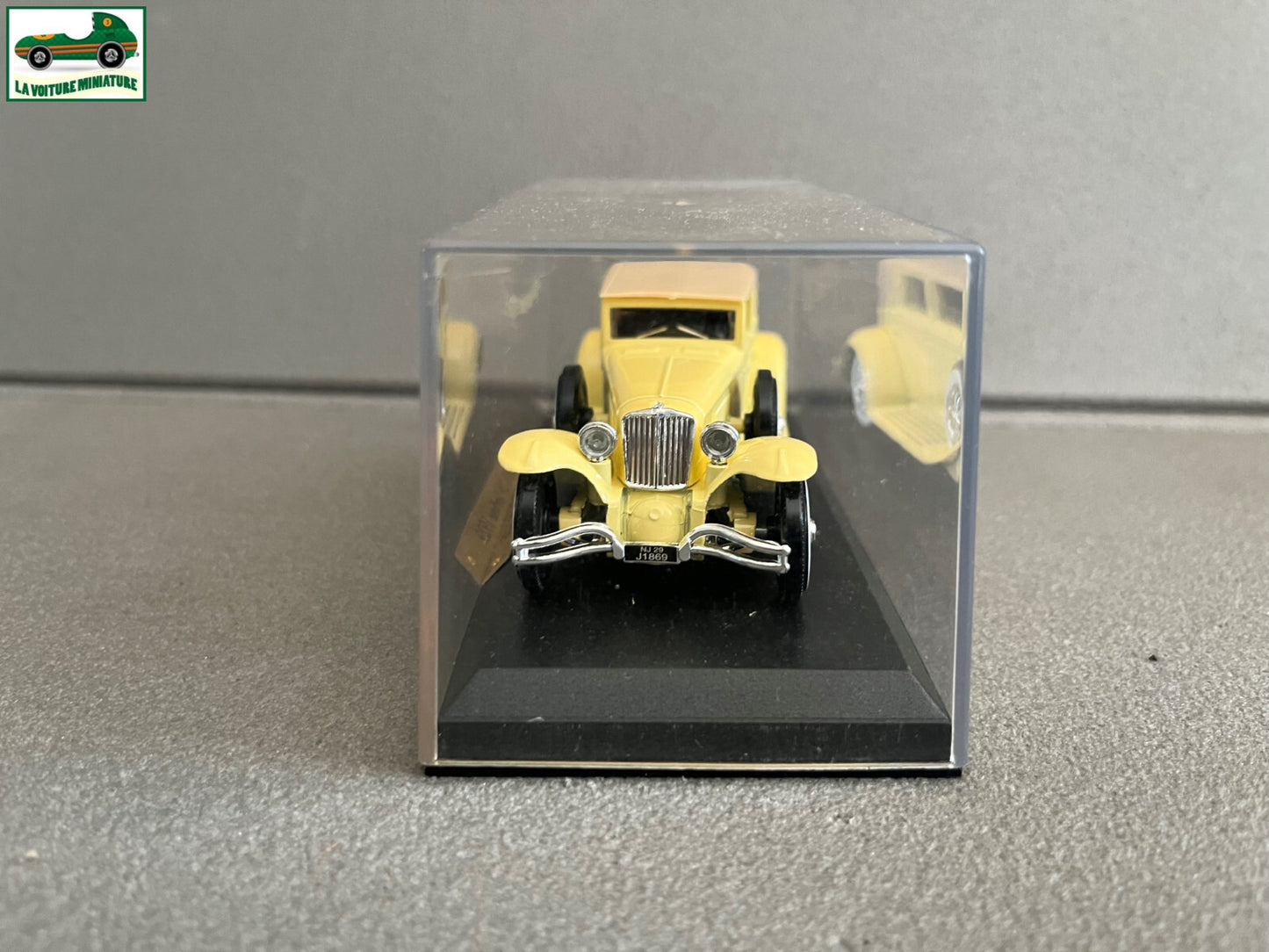 Voiture miniature Cord L 29 berline 1929 au 1/43