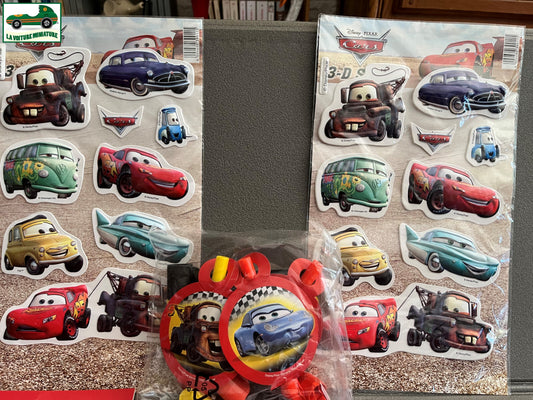 Voiture Miniature Cars Disney Pixar Flash McQueen Lot Goodies Stickers Paille