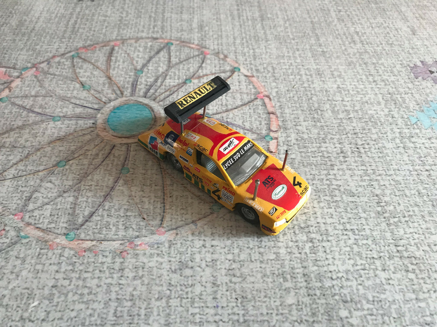 Voiture miniature modifiée course Base Renault Clio Facom Elf Le Mans au 1/43