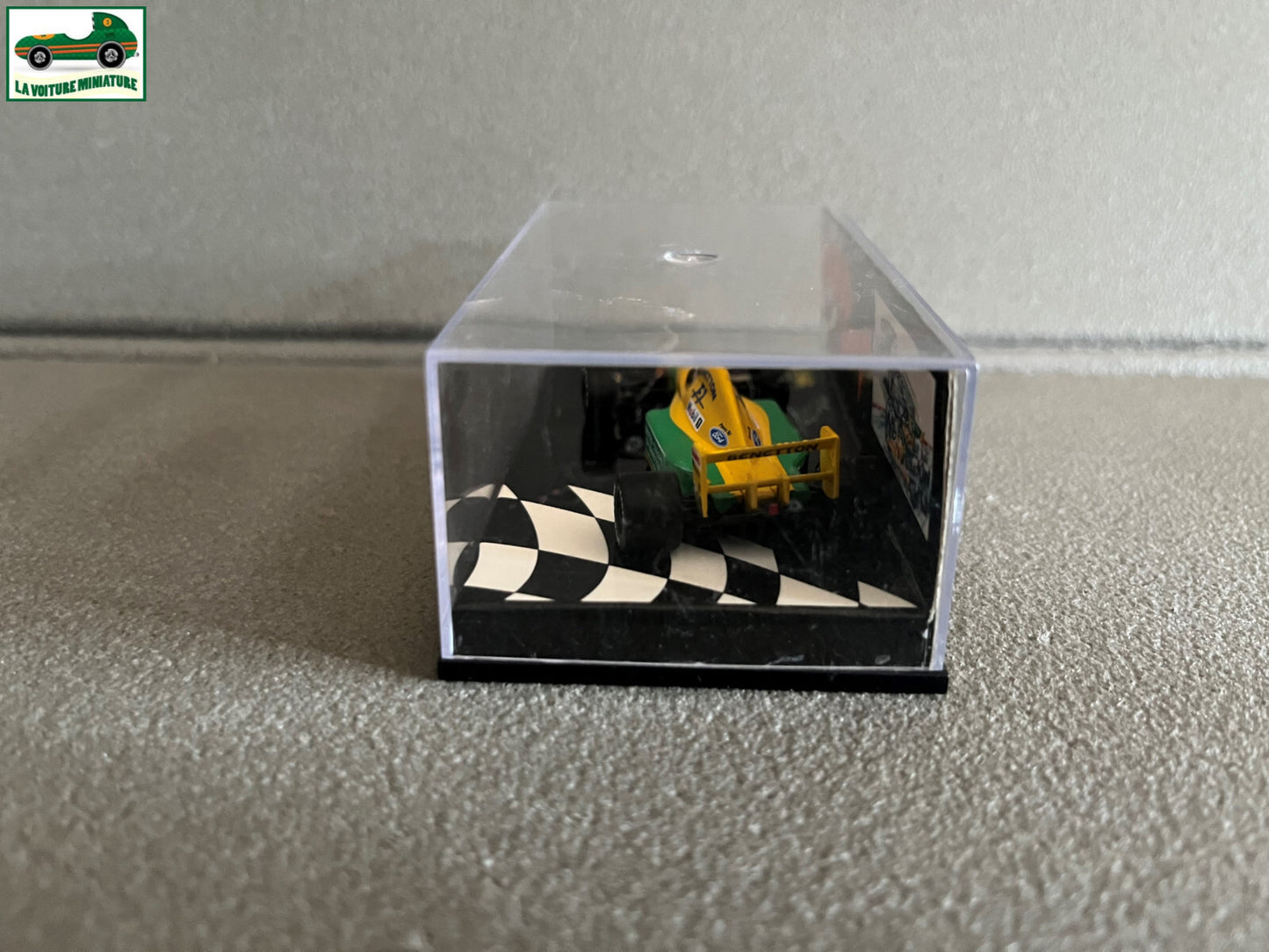 Voiture Miniature Formule 1 F1 Benneton Brundle MicroChamps Minichamps au 1/64