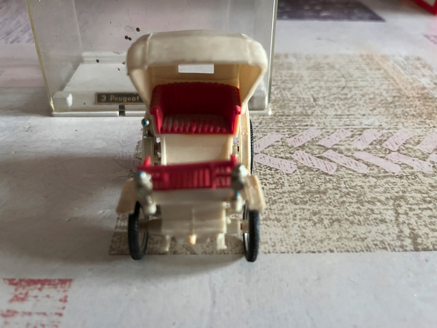 Voiture miniature Plastique 3 Peugeot Victoria 1899 Minialuxe 1/43