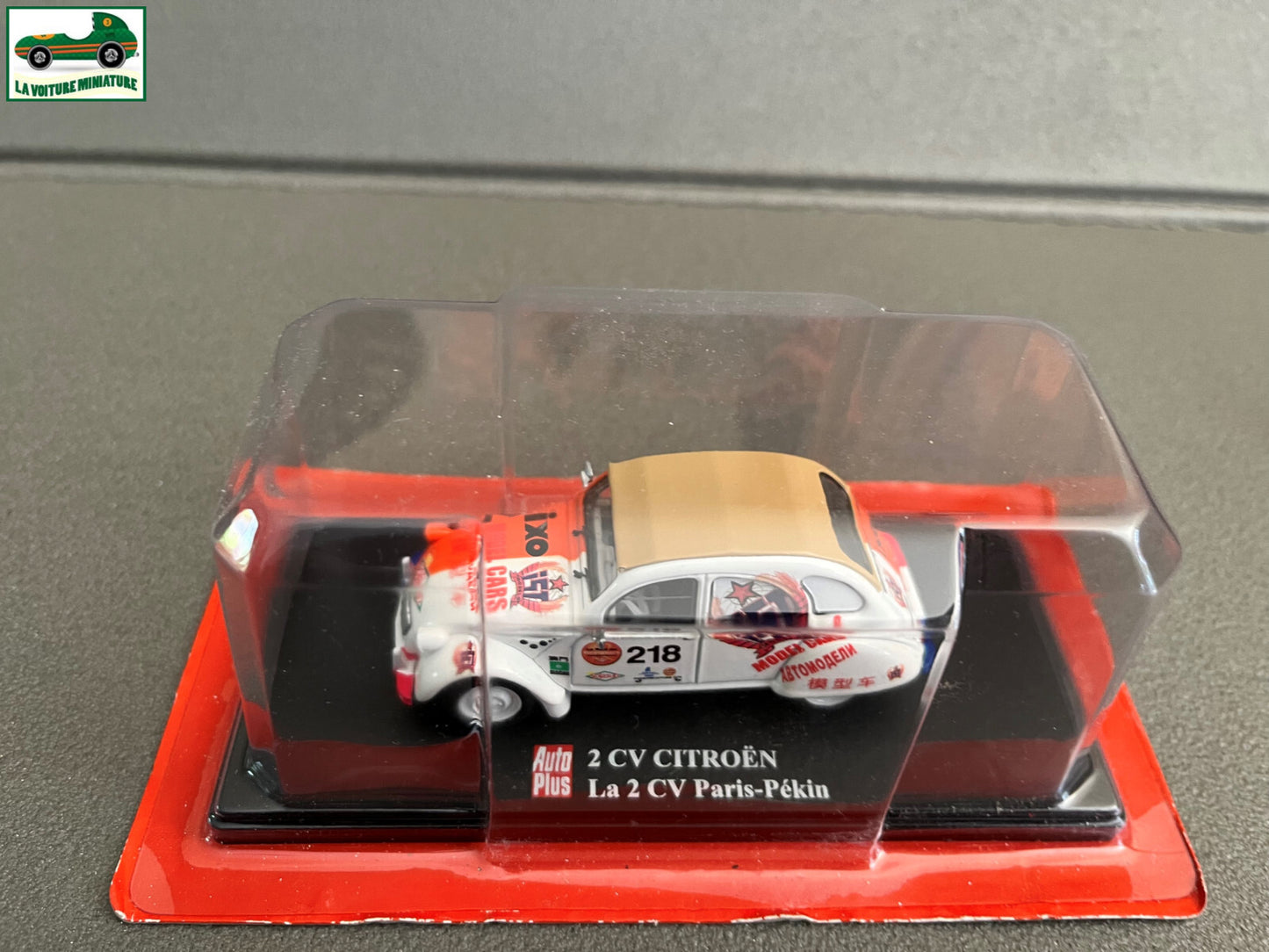 Voiture miniature Citroen 2cv 2 cv Paris Pekin Auto Plus Hachette 1/43