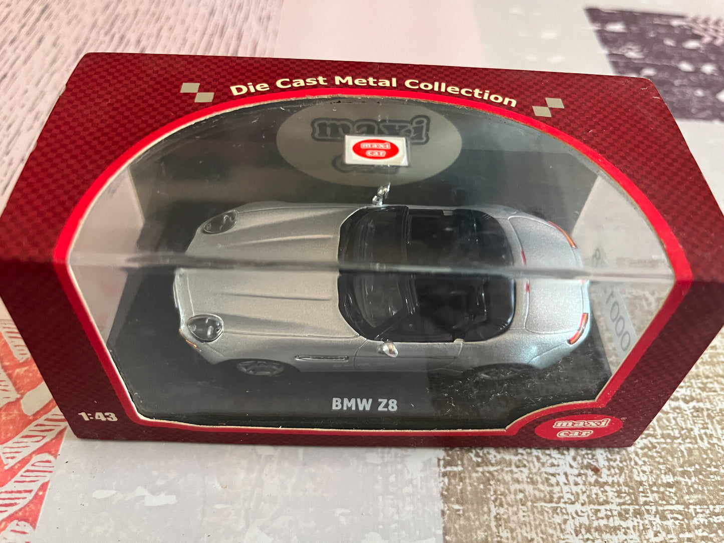 Voiture Miniature BMW Z8 Maxi Car au 1/43