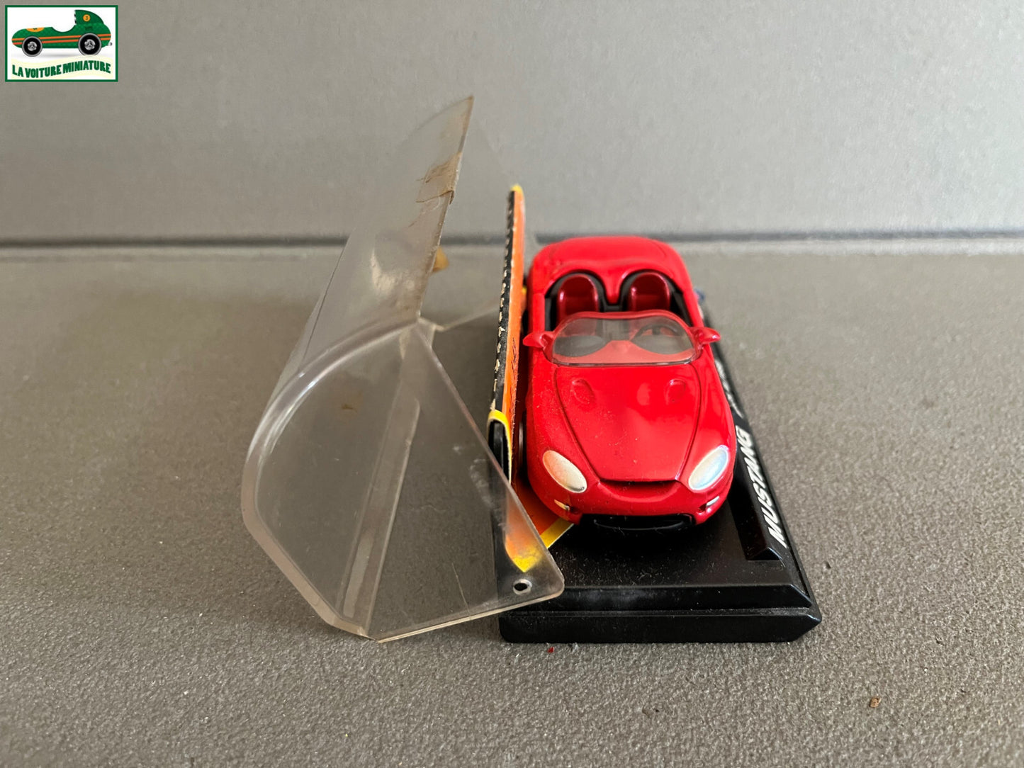 Voiture miniature Ford Mustang Mach III 1998 NewRay au 1/43