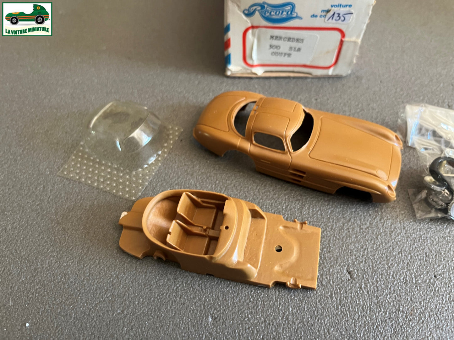 Voiture Miniature Kit résine non monté Mercedes 300 SLR Coupé Record au 1/43