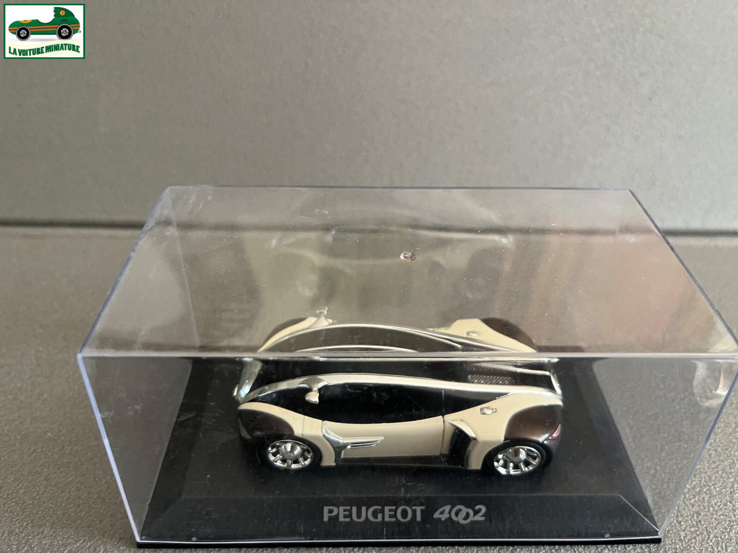 Voiture miniature Concept Car Peugeot 4002 Norev au 1/43