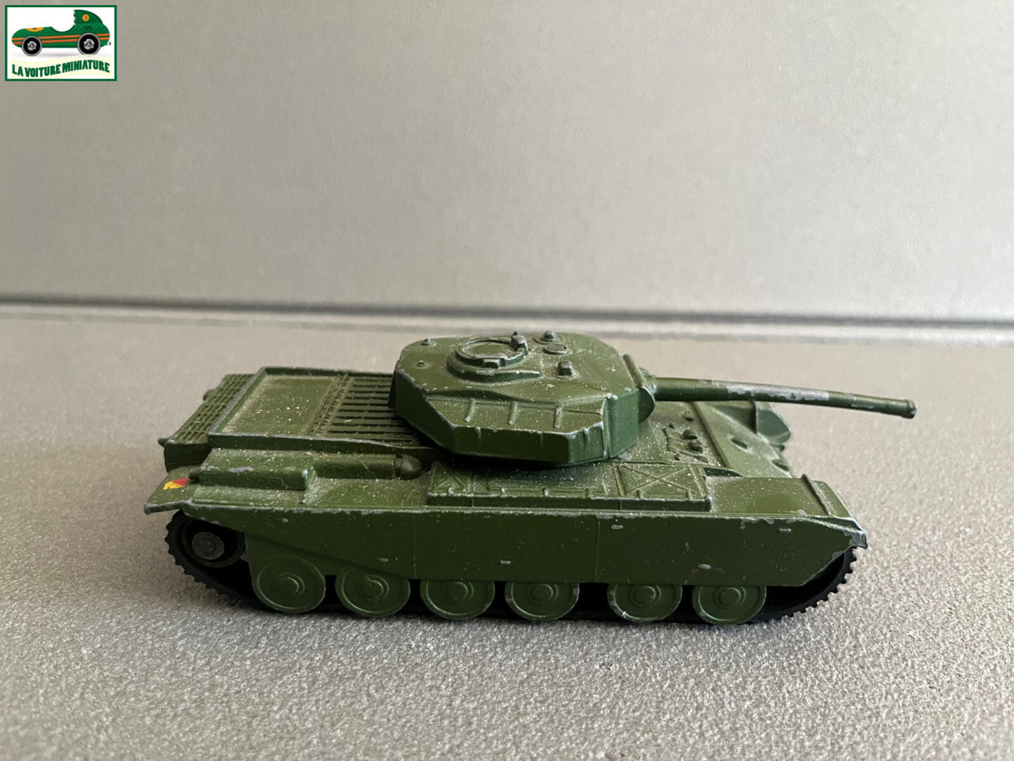 Ancienne Miniature Militaire 651 Centurion Tank Dinky Toys Meccano Epave