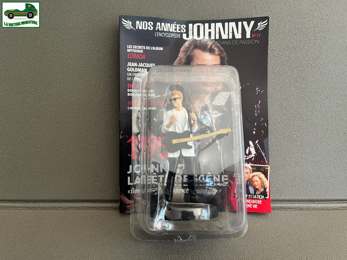 Figurine de Collection Johnny Hallyday + Livret N°17